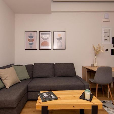 Studio 48, Cozy Apartment In Kalamata City Center Extérieur photo